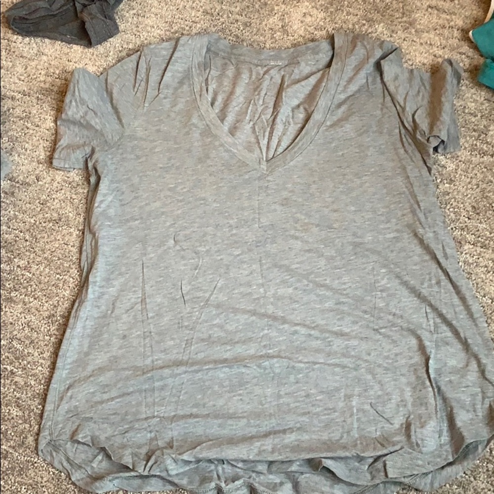 Lulu lemon v-neck tee